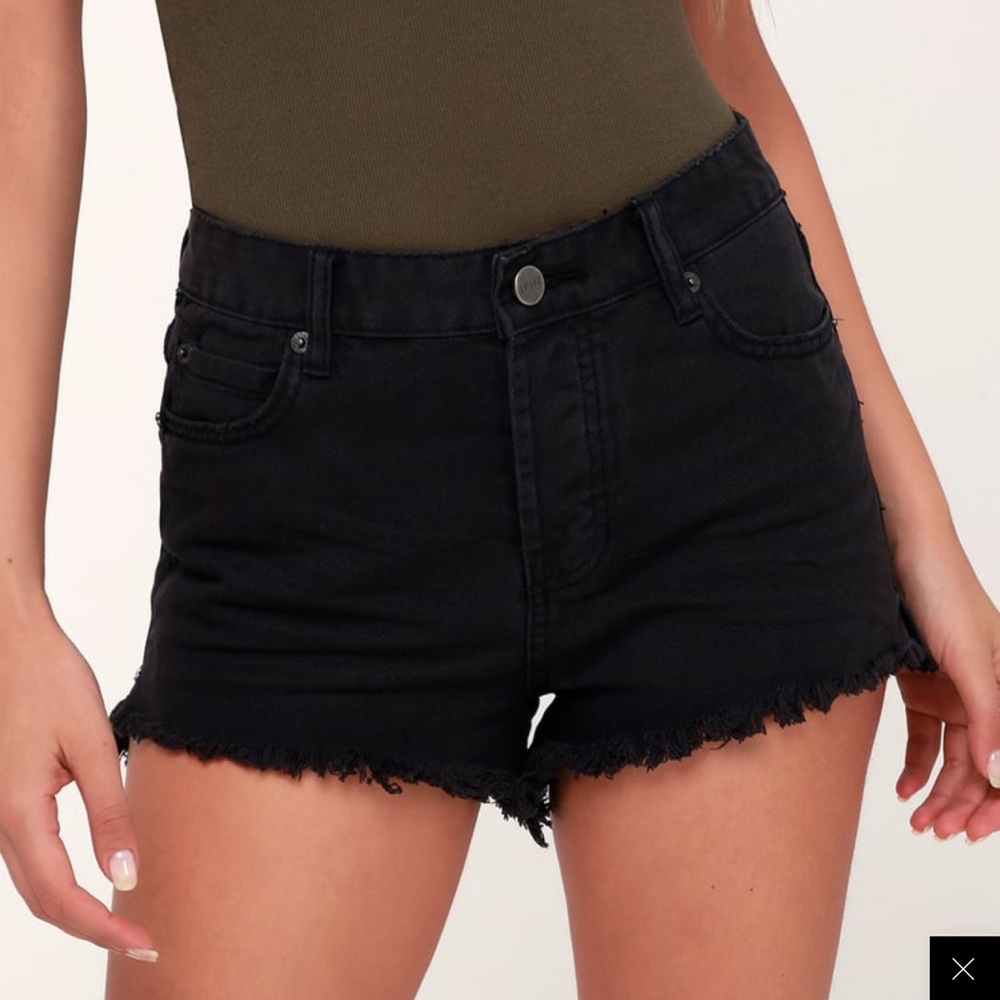 Shoreline Short In Off Black Wash